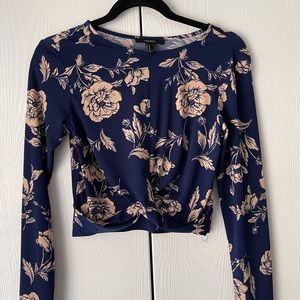 Long sleeve crop top